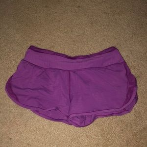 Lulu Lemon Speed Up Low-Rise Short 2.5”